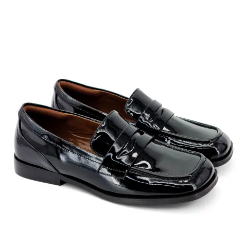 Лоферы женские