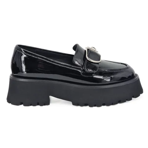 Лоферы женские