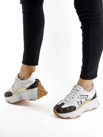 Кроссовки женские