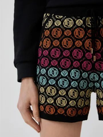 Шорты женские