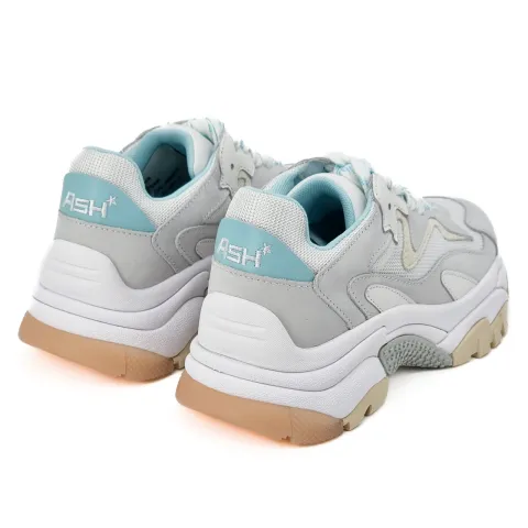 Кроссовки женские