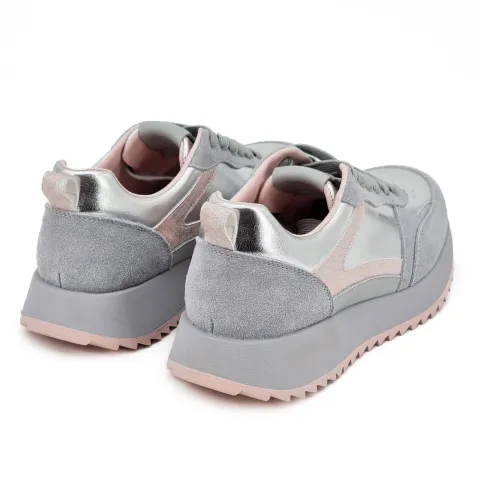 Кроссовки женские