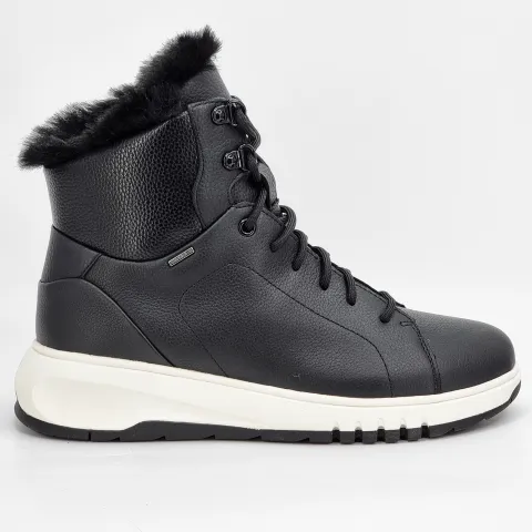 Ботинки женские