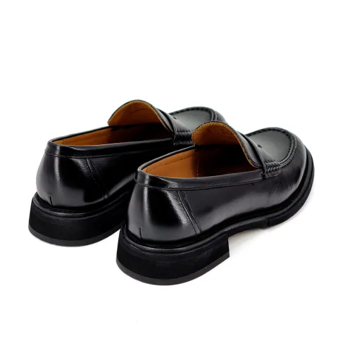 Лоферы женские