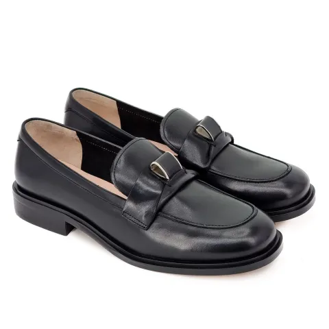 Лоферы женские