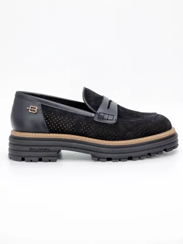 Лоферы женские