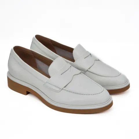 Лоферы женские