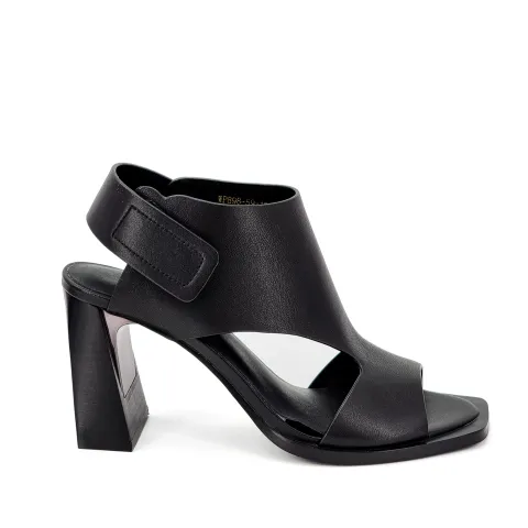 Босоножки женские