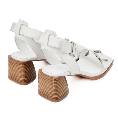 Босоножки женские