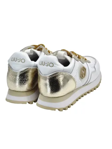 Кроссовки женские