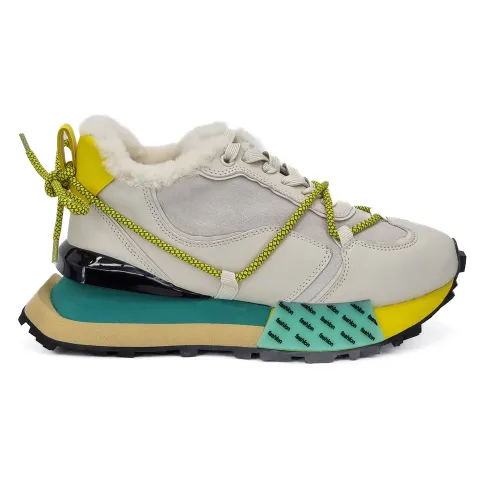 Кроссовки женские