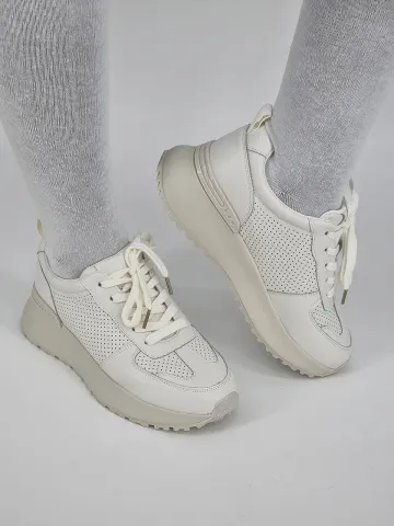 Кроссовки женские