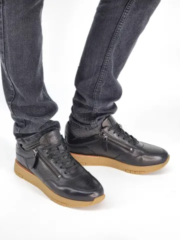 Кроссовки мужские