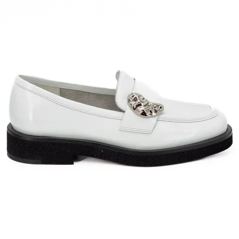 Лоферы женские