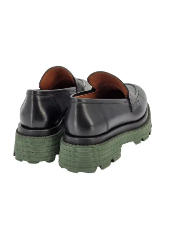 Лоферы женские