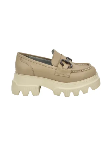 Лоферы женские