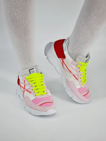 Кроссовки женские