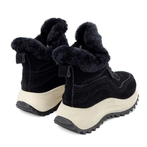 Кроссовки женские