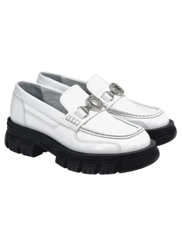 Лоферы женские