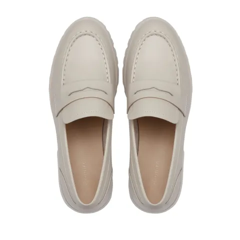 Лоферы женские