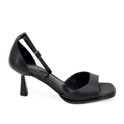 Босоножки женские