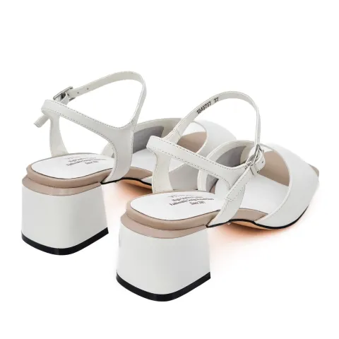 Босоножки женские