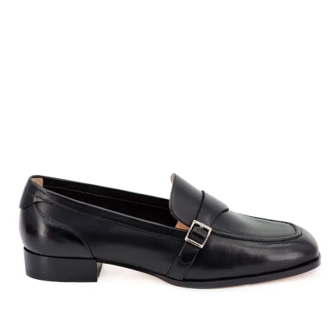 Лоферы женские