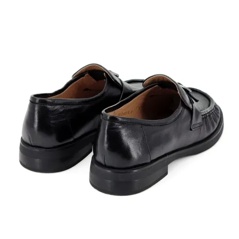 Лоферы женские