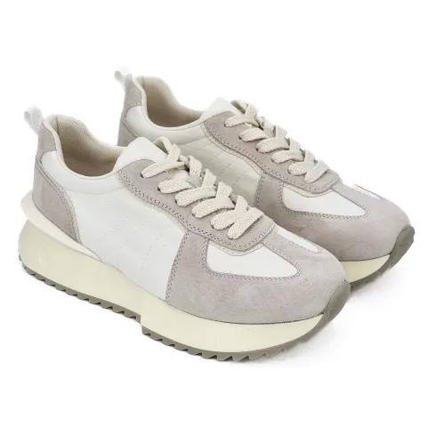 Кроссовки женские