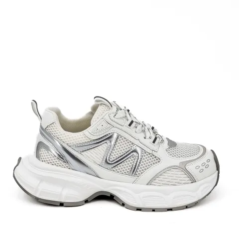 Кроссовки женские