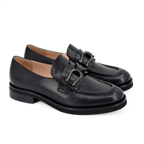 Лоферы женские