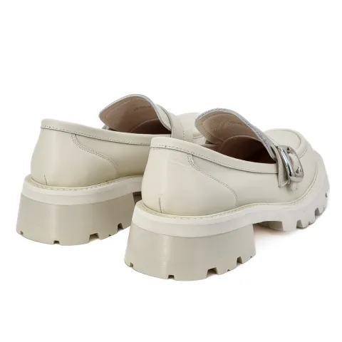 Лоферы женские