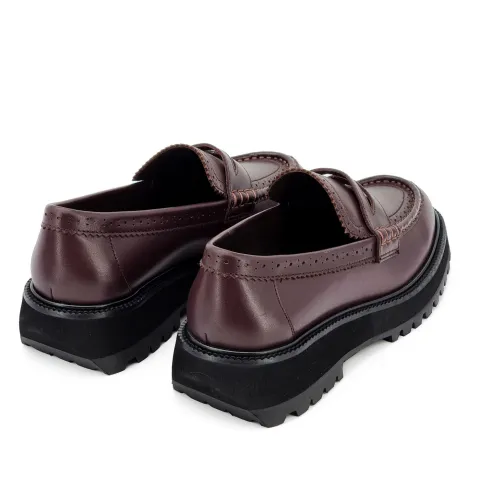 Лоферы женские