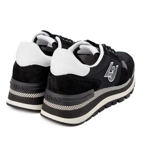 Кроссовки женские