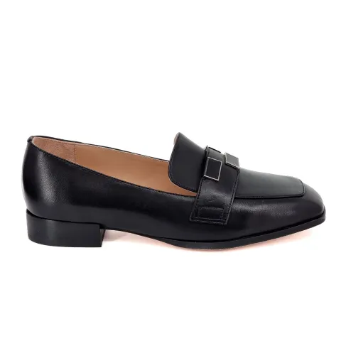 Лоферы женские