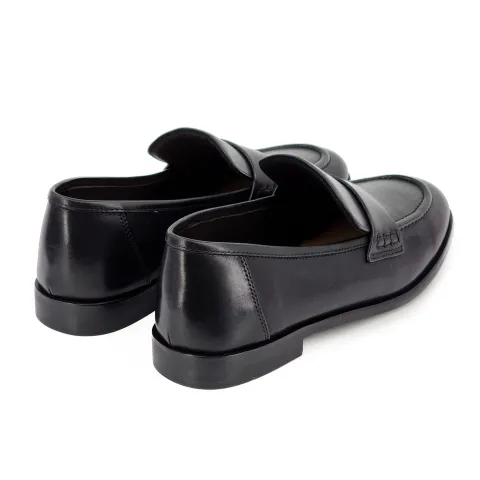 Лоферы женские