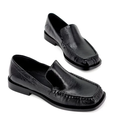 Лоферы женские