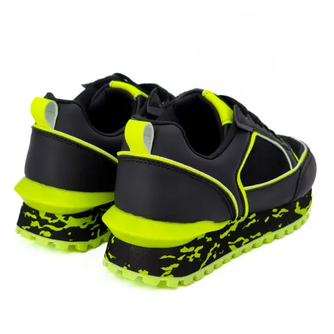 Кроссовки женские