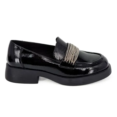 Лоферы женские