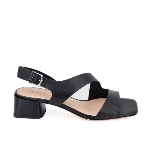 Босоножки женские