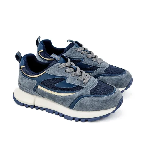 Кроссовки женские