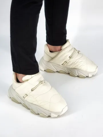 Кроссовки женские