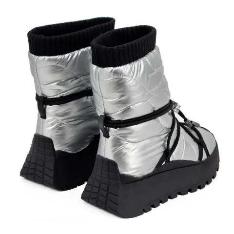 Дутики женские