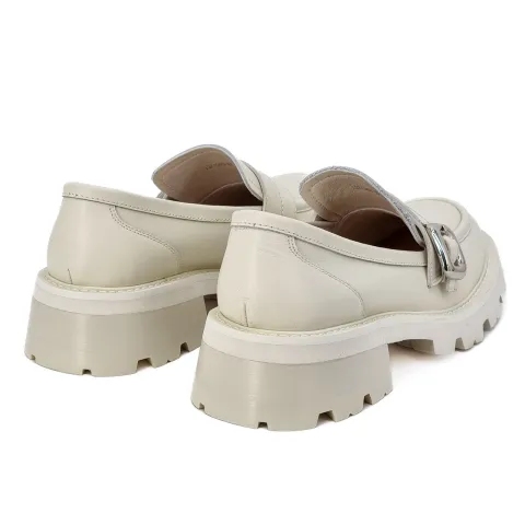 Лоферы женские