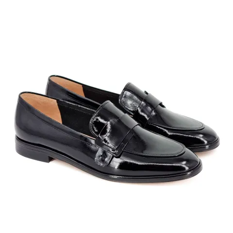 Лоферы женские