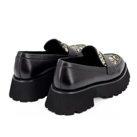 Лоферы женские