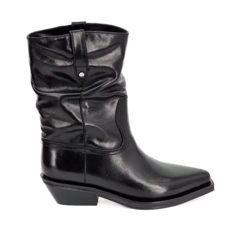 Казаки женские