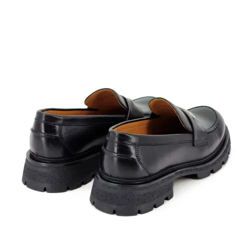 Лоферы женские