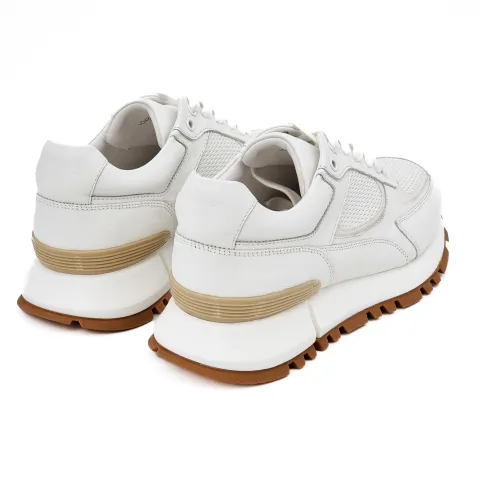 Кроссовки женские