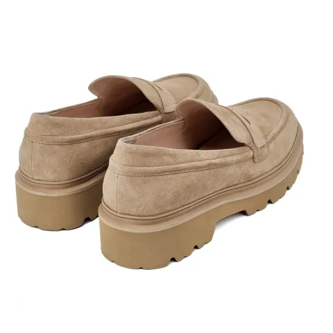 Лоферы женские